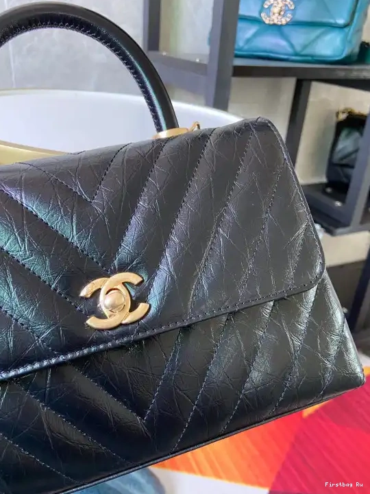 First Bag Ru CHANEL HANDLE BAG COCO 0606